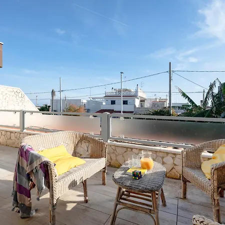 فيلة Guesthost - Armida Steps From The Sea