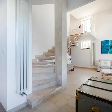 Guesthost - Armida Steps From The Sea Villa *